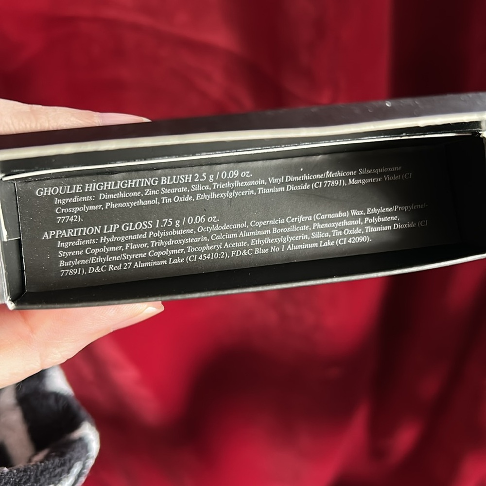 Black Moon Cosmetics Recently Deceased Duo-Highlighting Blush and Lip Gloss - Picture 9 of 13